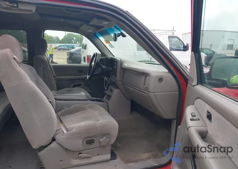 2000 Chevrolet Silverado C1500 z USA, uszkodzony, nr VIN 2GCEC19T8Y1266351